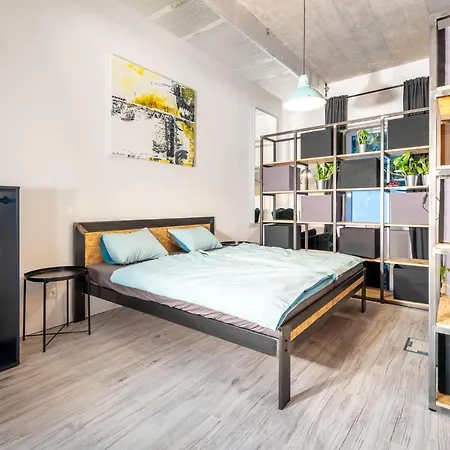 Industrial Zero شقة براتسيلافا